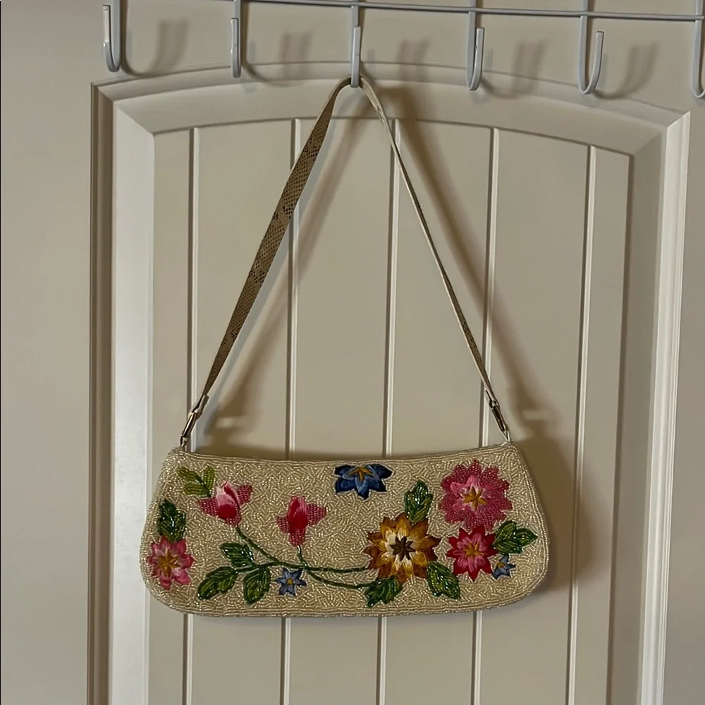 Floral Beaded Cream Shoulder Bag - Picture 2 of 14